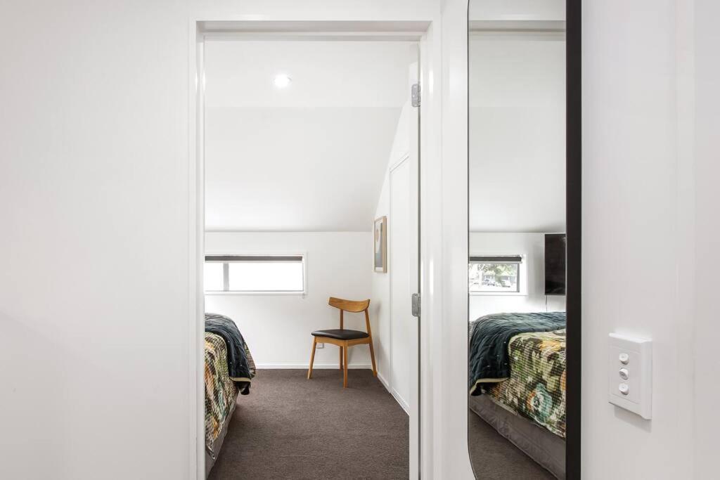 Convenient Urban Townhouse 2 Carparks Available Apartment Christchurch Exterior photo